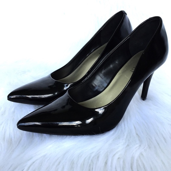 Nine West Classic Black Patent Leather Pumps - Picture 3 of 8